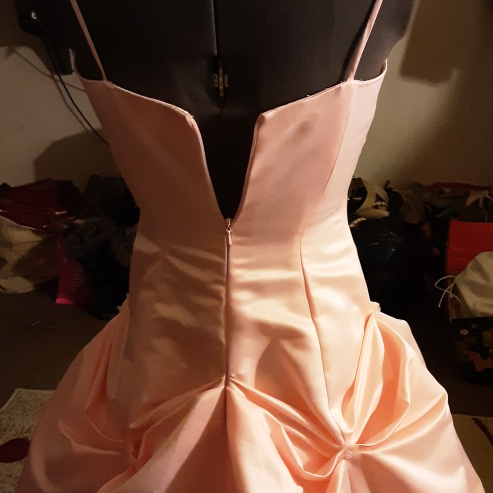 Prom gown - Picture 4 of 6
